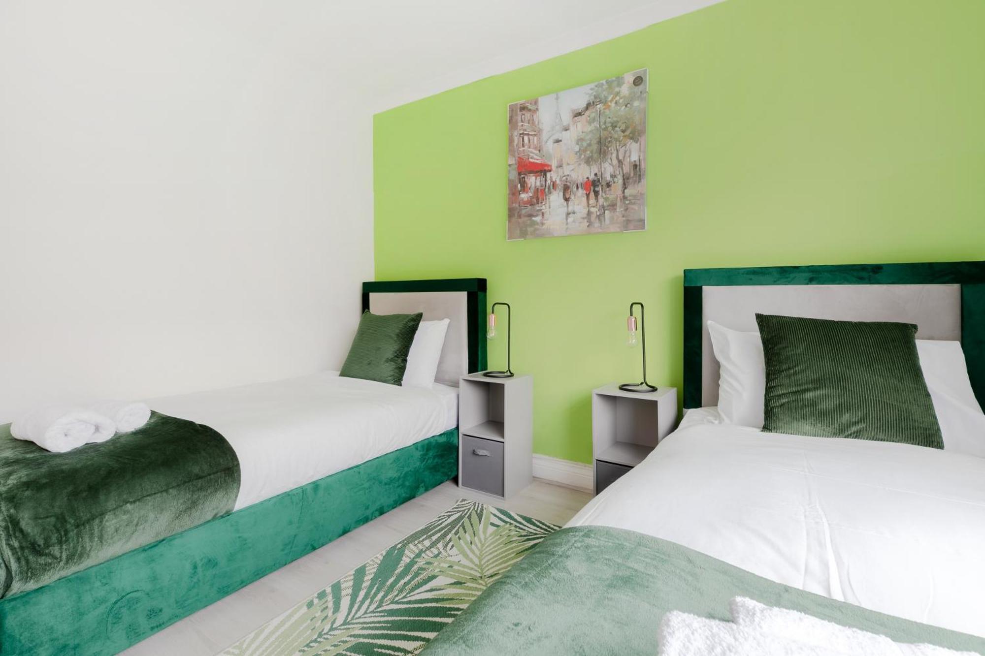 5Br House, Free Parking Offa12, Contractor, Big Families, Relocation Villa Redbridge Buitenkant foto